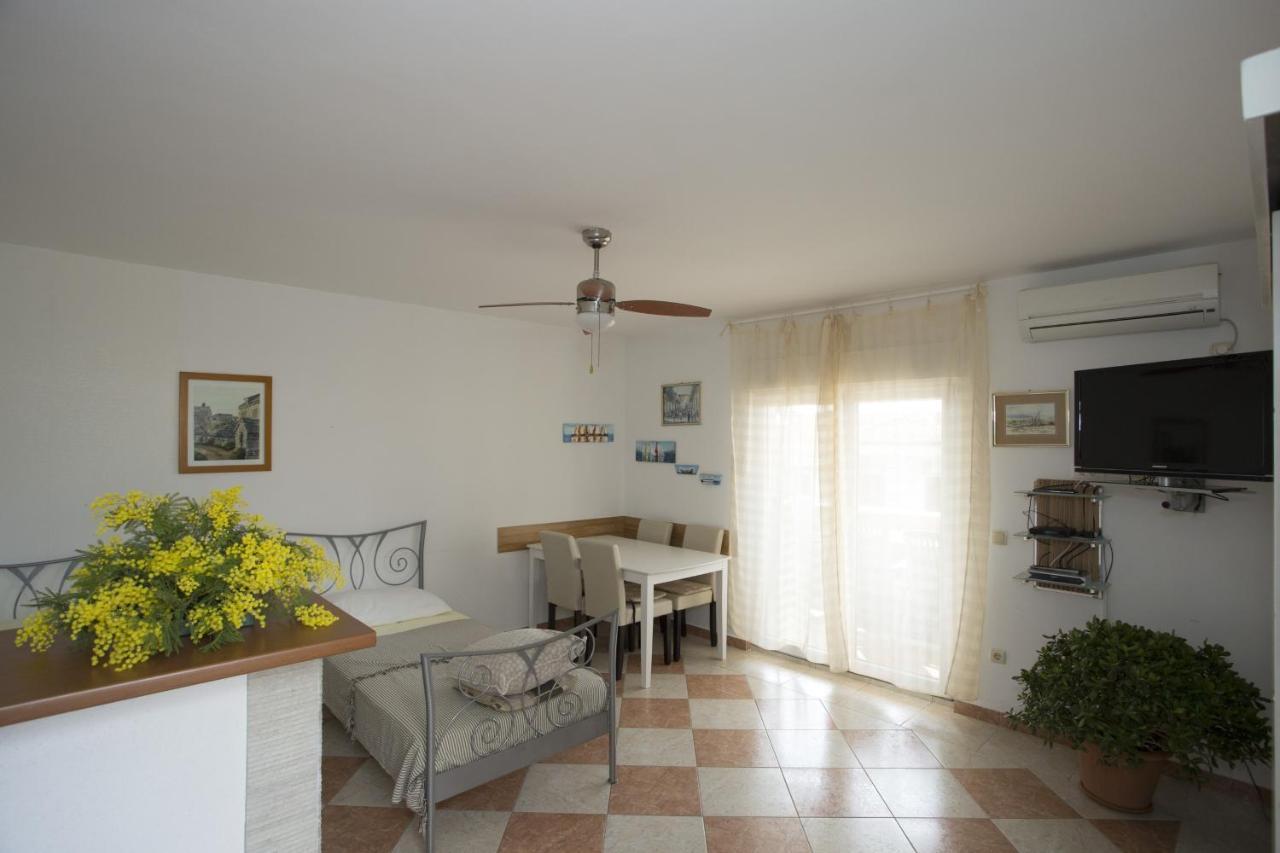 Apartments By The Sea Mavarstica, Ciovo - 12696 Τρογκίρ Εξωτερικό φωτογραφία